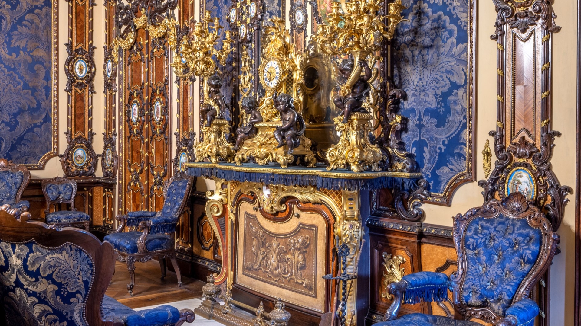 Salotto blu, Appartamento di Vittorio Emanuele II Camera di trattenimento della regina Maria Adelaide